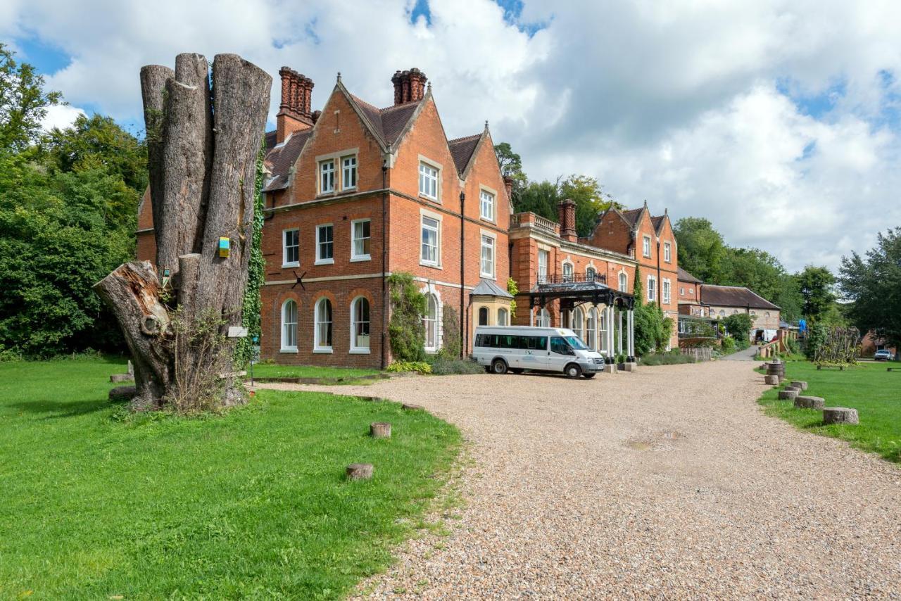 FSC Juniper Hall Hostel Mickleham Exterior foto
