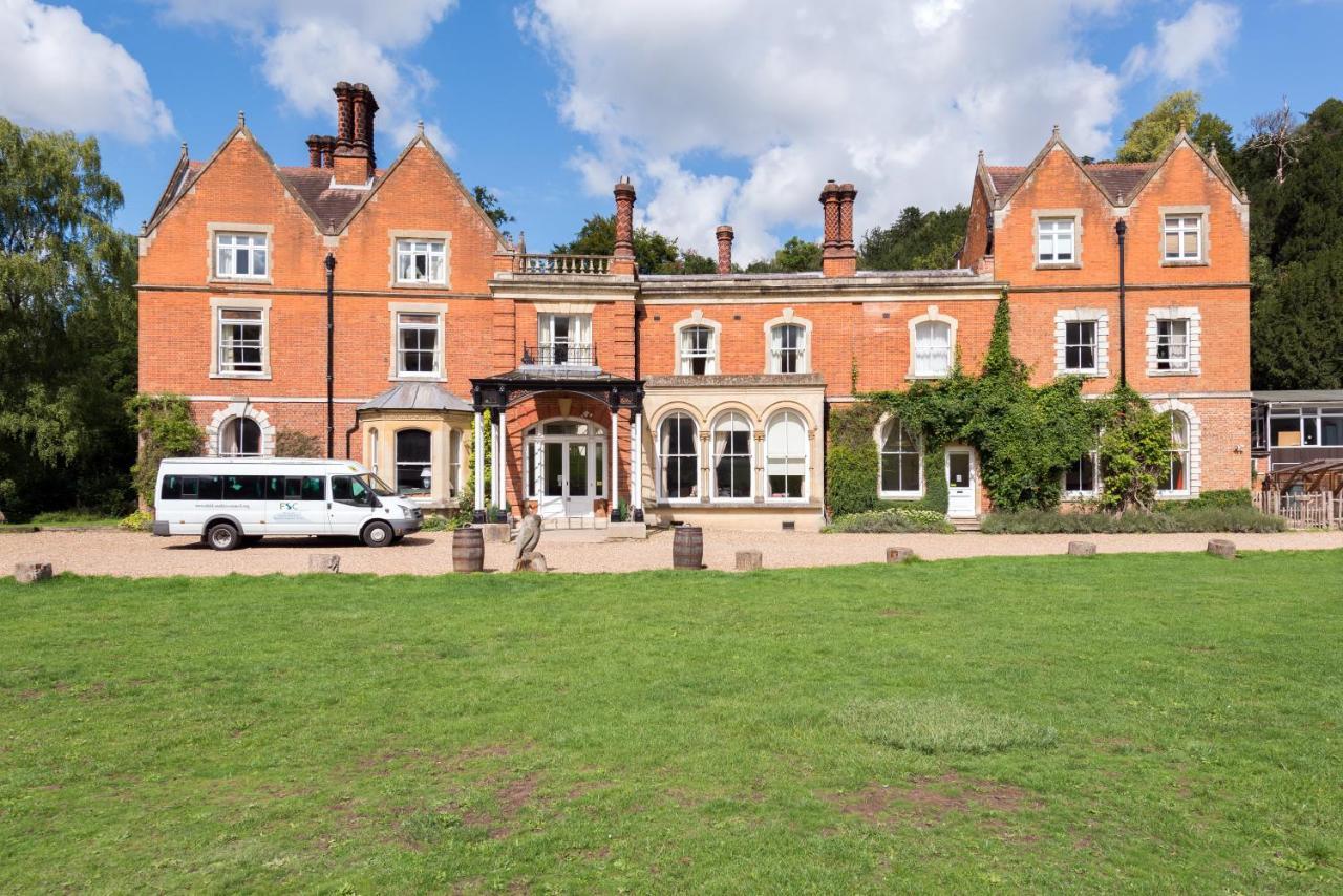 FSC Juniper Hall Hostel Mickleham Exterior foto